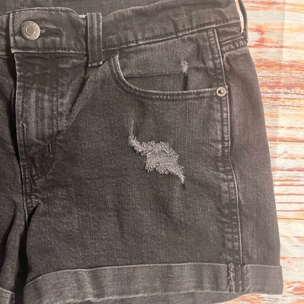Distressed Cuffed Black Dark Wash Mid Rise Old Navy Boyfriend Denim Shorts Sz 6 - Picture 7 of 8
